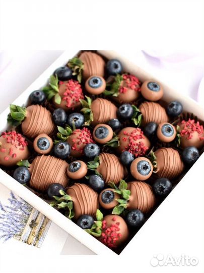 Клубника в Бельгийском шоколаде букет
