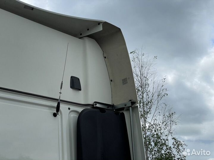 Спойлер кабины верхний правый 2018г. Daf XF106