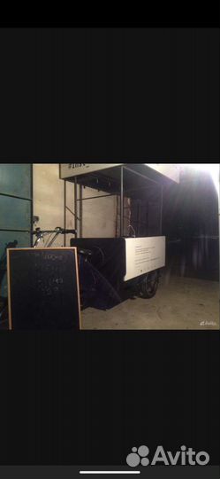 Прилавок. Велокофейня. Велорикша. Витрины