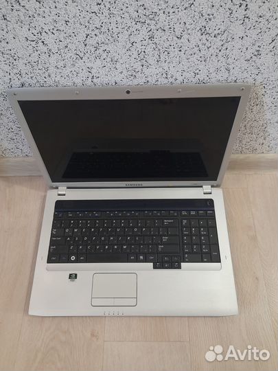 Большой ноутбук Core i5 / GT 310m / 320gb / wi fi