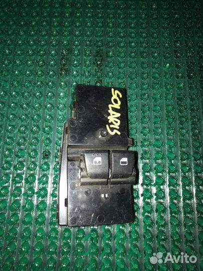 Блок управления стеклоподъемниками передний левый