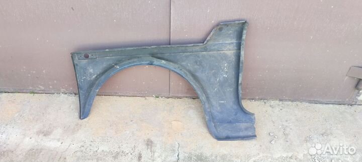 Передние правое крыло на Ниву