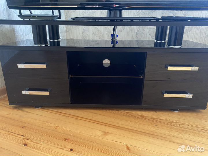 Тумба под телевизор