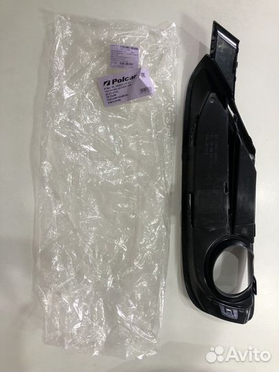 Решетка противотуманной фары правой BMW