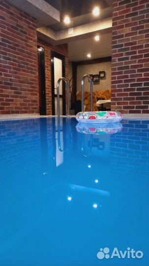 Семейная баня на дровах с бассейном