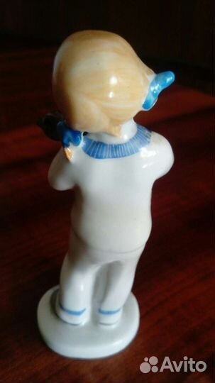 Девочка с мишкой 