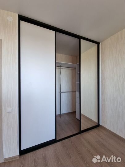 Черный шкаф