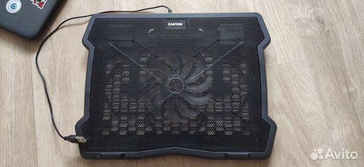 Hp /i5 7200U/8 озу/Radeon R5/480 SSD