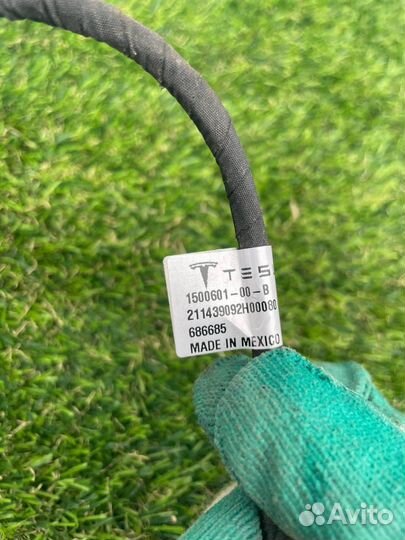 Амортизатор электрический крышки багажника Tesla