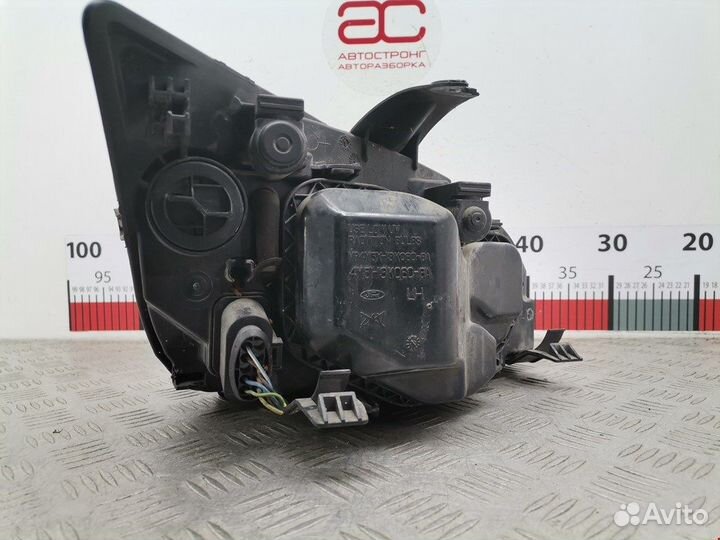 Фара передняя для Ford Focus 2 1480994