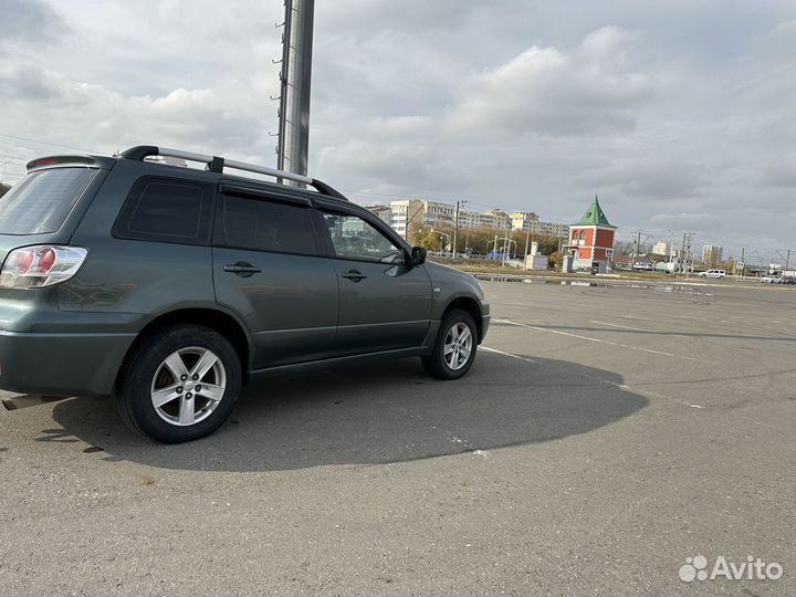 Mitsubishi Outlander 2.0 МТ, 2005, 165 000 км