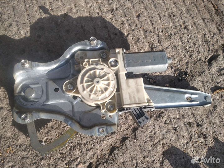 Стеклоподъёмники Тойота Авенсис 2007