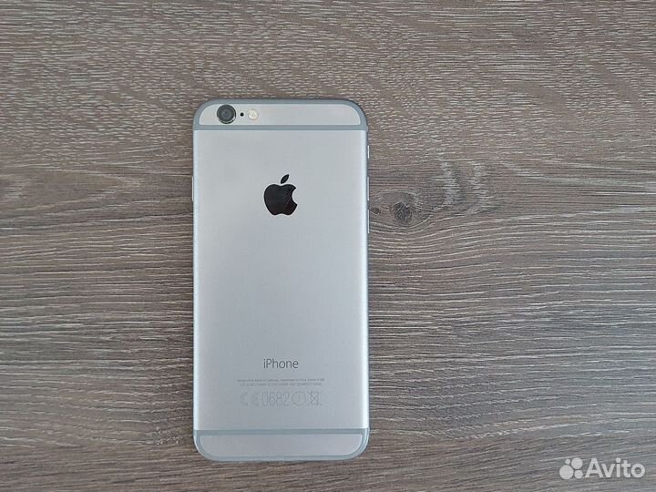 Телефон iPhone 6