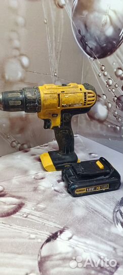 Шуруповерт DeWalt DCD771. Без зарядного устройства