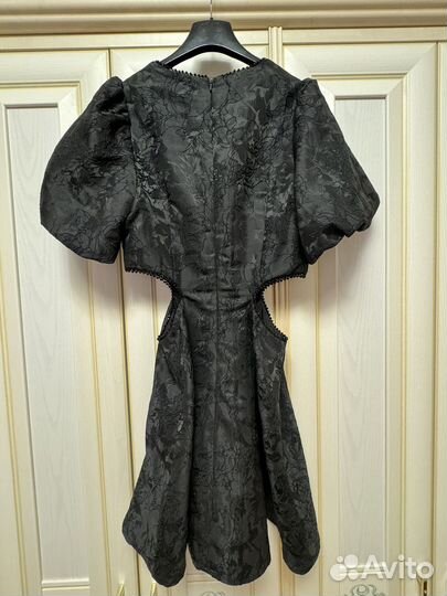 Нарядное платье