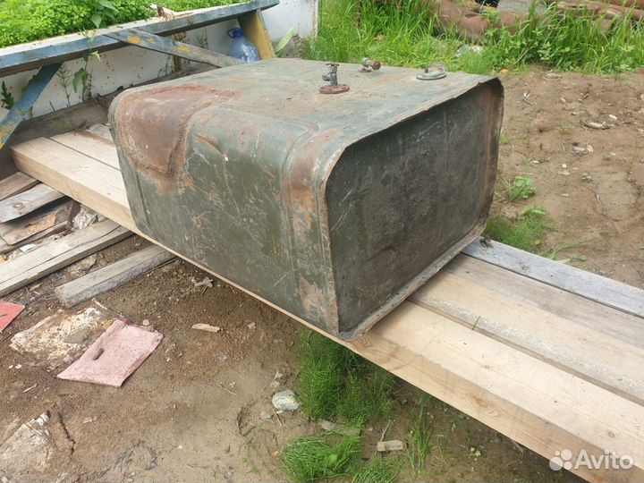 Топливный бак