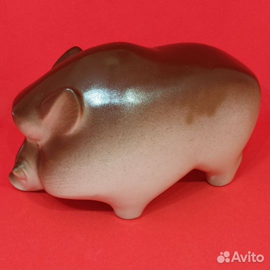 Фарфоровая статуэтка 