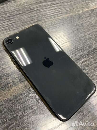 iPhone SE (2020), 64 ГБ