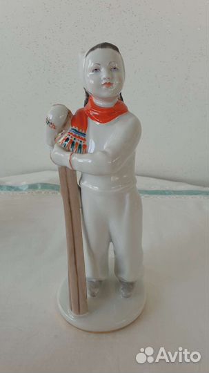 Фарфоровые статуэтки СССР лфз и другие