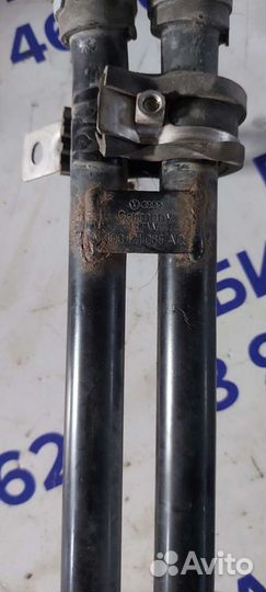 Трубка охлаждения на Volkswagen Phaeton