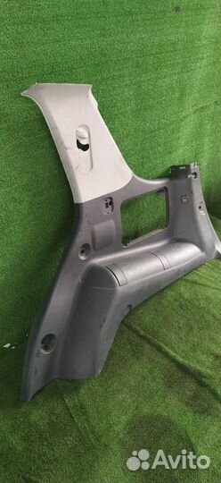 Обшивка багажника пара Mercedes Ml270 163 612.963