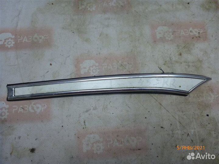 Накладка задняя правая Mercedes-Benz 123 W123