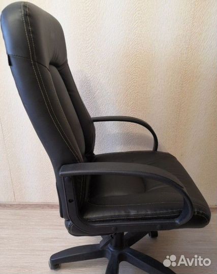 Компьютерное кресло