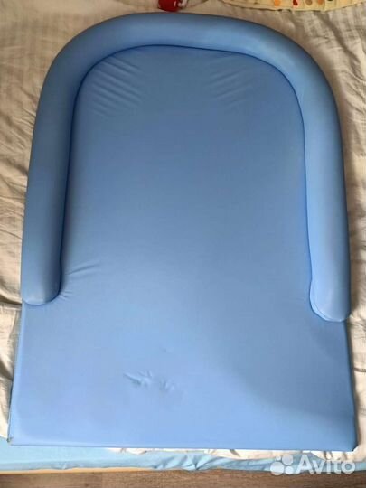 Пеленальная доска на кроватку