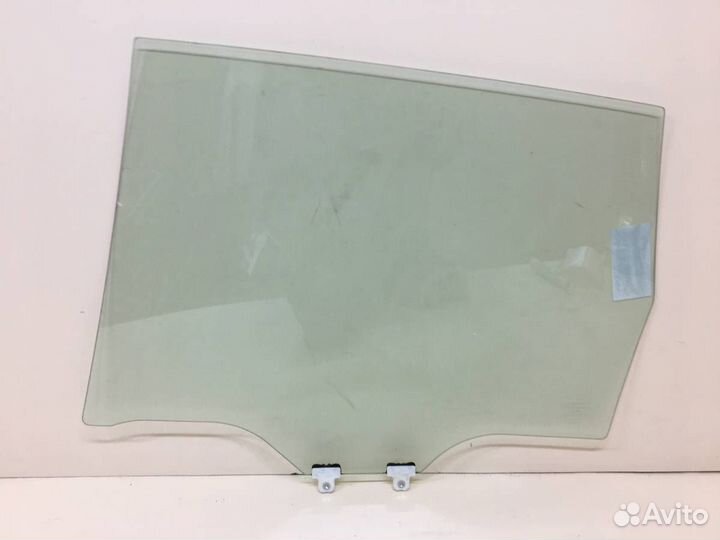 Стекло двери задней правой Subaru Forester S13 201