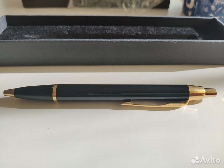 Ручка шариковая подарочная