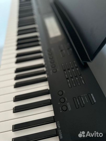 Электронное пианино Casio CDP-220R