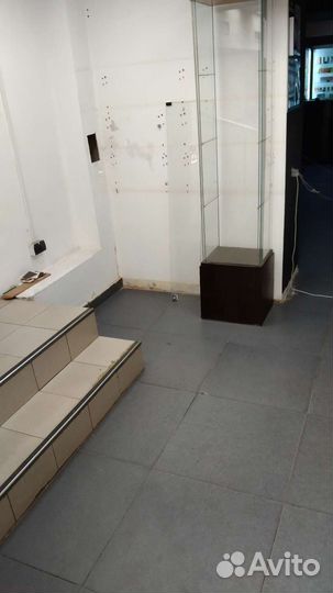 2 кв.м. на входе, 1 линия