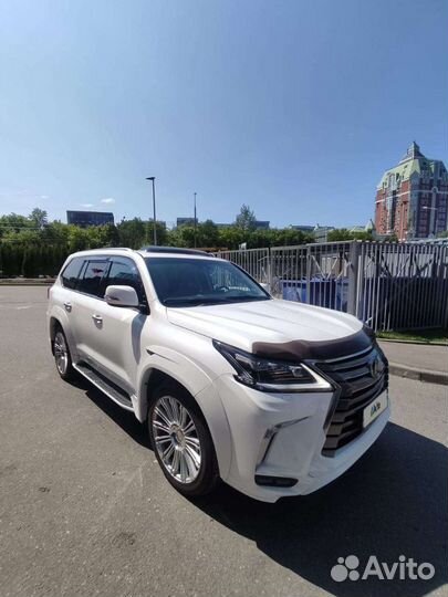 Lexus LX, 2016