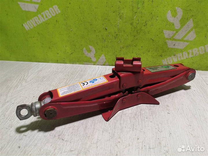 Домкрат Сеат Ибица 4