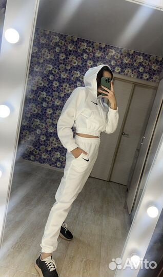 Костюм спортивный