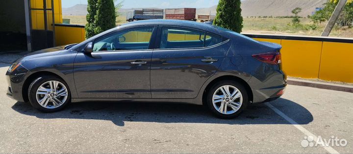 Hyundai Elantra 2.0 AT, 2020, 8 270 км
