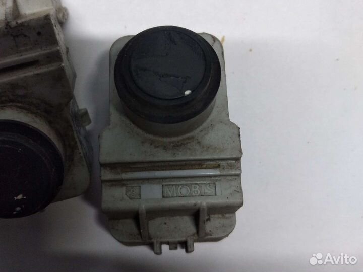 Датчик парковки парктрони Hyundai IX35 95720-2S101