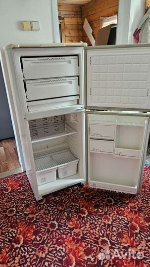 Холодильник 