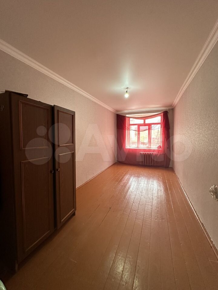 3-к. квартира, 70 м², 2/5 эт.