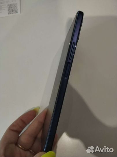 Телефон honor х8