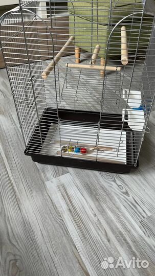 Клетка для попугая и игровой стенд