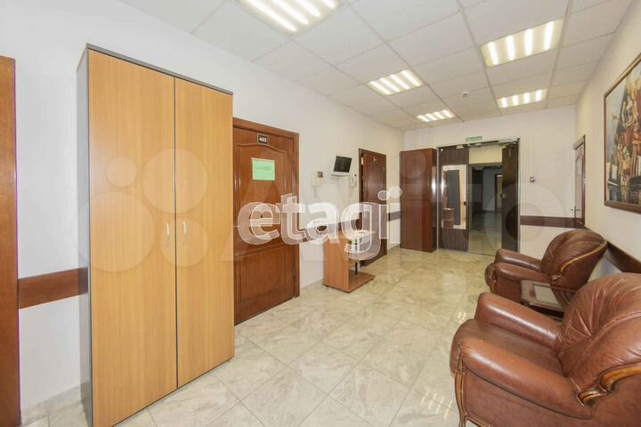 Продам офисное помещение, 304.6 м²
