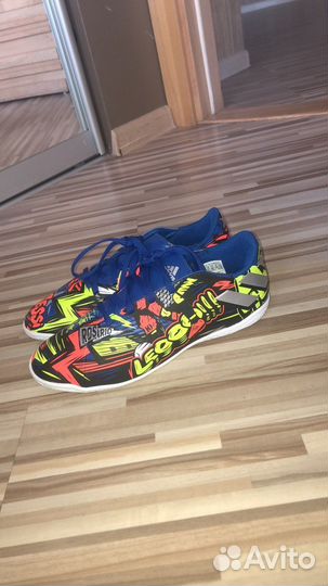 Футбольные бутсы adidas