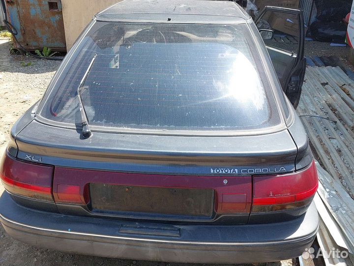 Крышка багажника toyota corolla E100