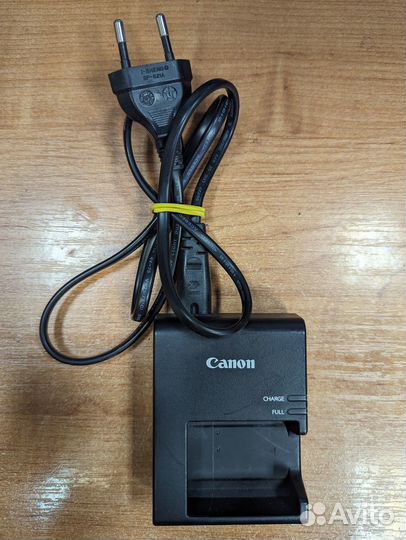 Зарядное устройство Canon LC-E10E