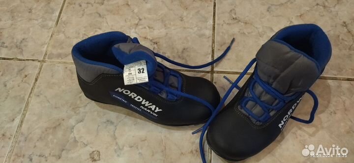 Лыжные ботинки