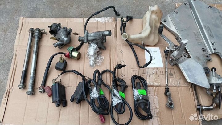 Запчасти Honda CB-1 (двигатель NC23E)