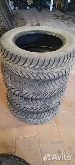 Sava Eskimo Stud 185/65 R15