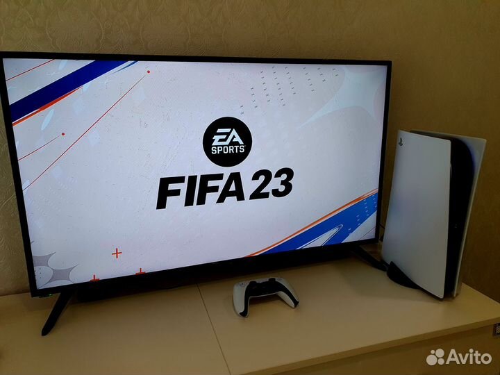 Sony PS5 с дисководом и более 70 игр