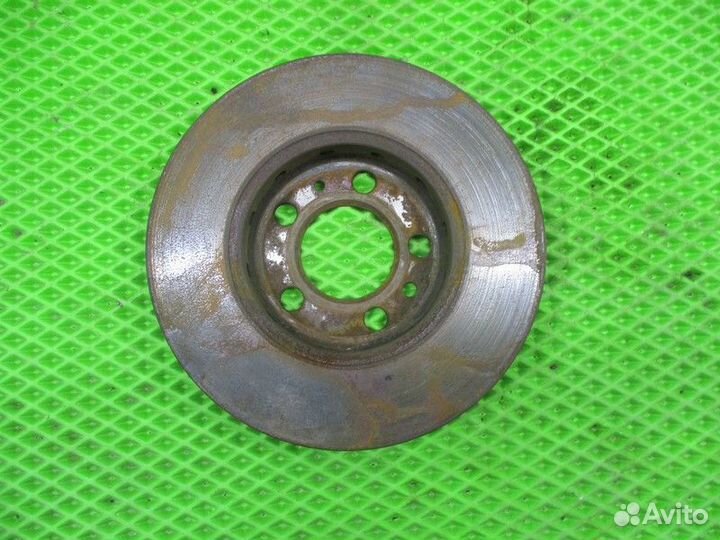 Диск тормозной передний Volkswagen Polo 5 MK5